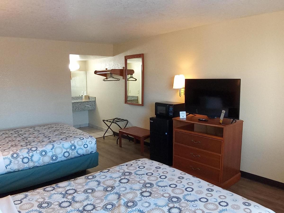 Hole Inn The Wall Hotel - Fort Walton Beach - Sunset Plaza - Nearby Beaches & Hurlburt Eksteriør bilde