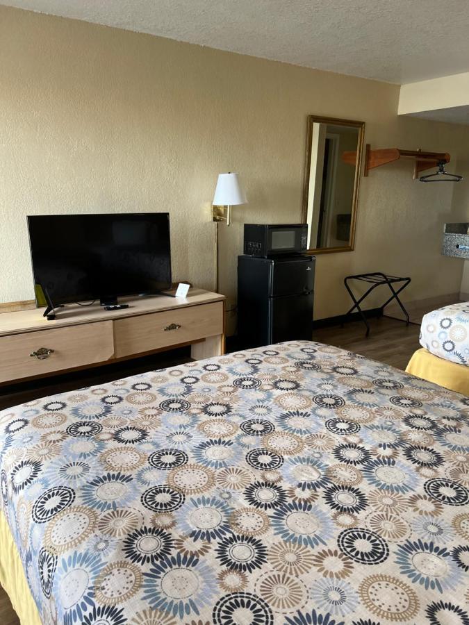 Hole Inn The Wall Hotel - Fort Walton Beach - Sunset Plaza - Nearby Beaches & Hurlburt Eksteriør bilde