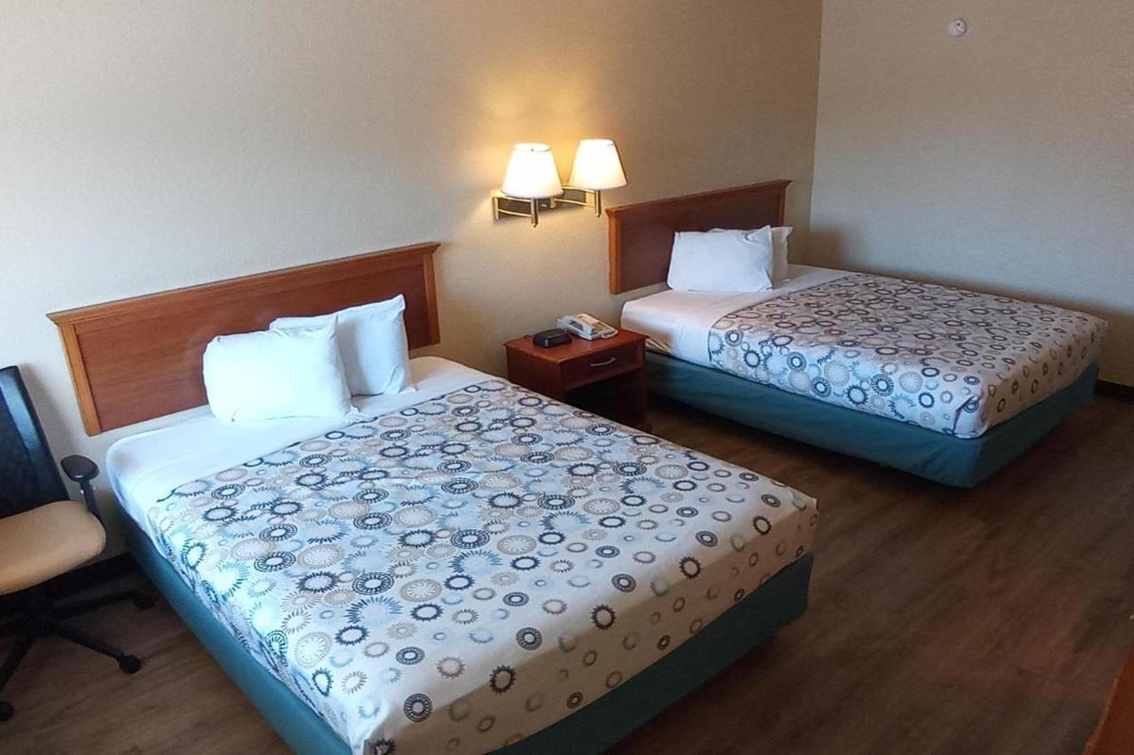 Hole Inn The Wall Hotel - Fort Walton Beach - Sunset Plaza - Nearby Beaches & Hurlburt Eksteriør bilde