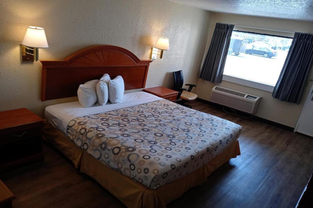 Hole Inn The Wall Hotel - Fort Walton Beach - Sunset Plaza - Nearby Beaches & Hurlburt Eksteriør bilde