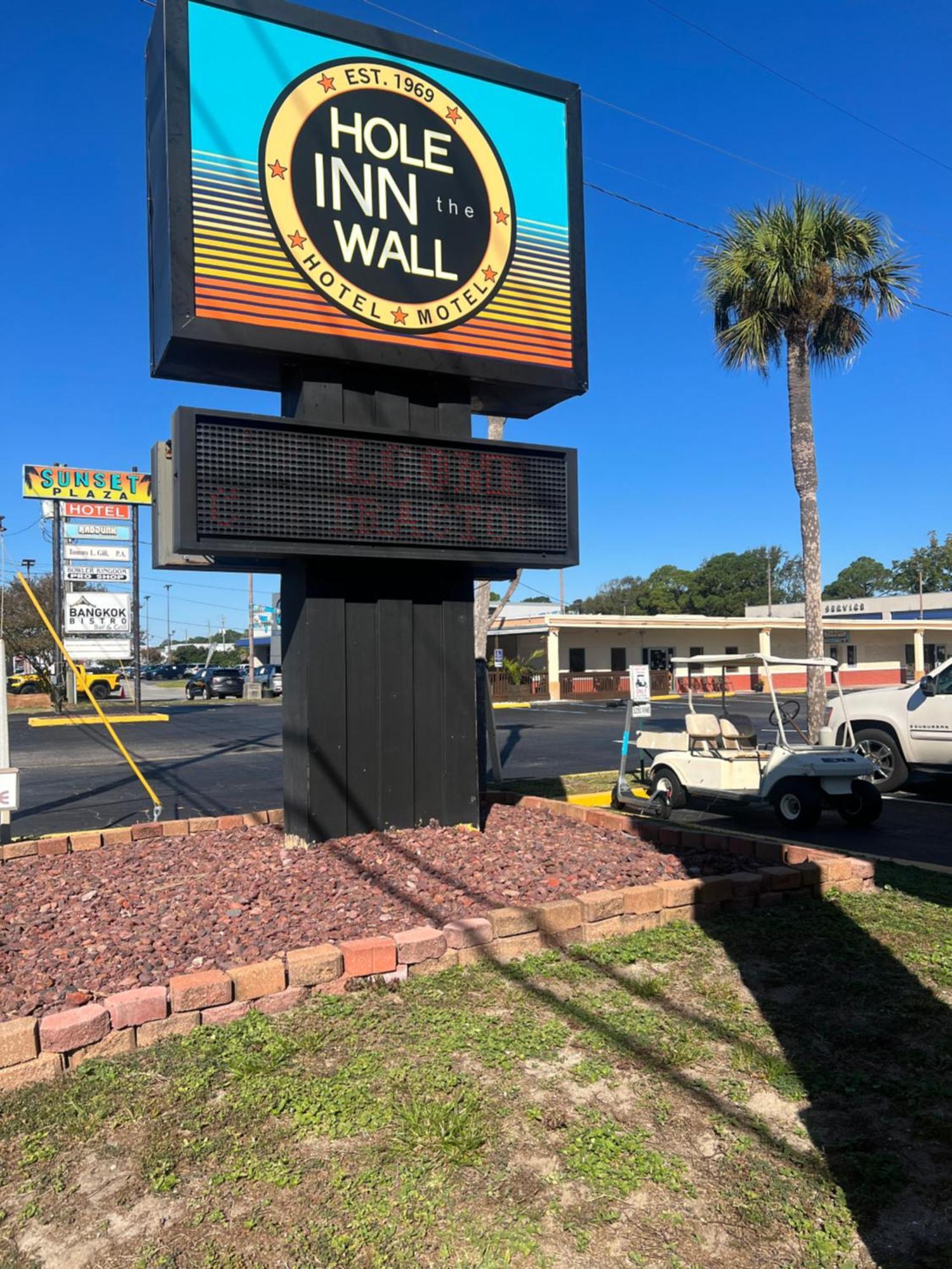 Hole Inn The Wall Hotel - Fort Walton Beach - Sunset Plaza - Nearby Beaches & Hurlburt Eksteriør bilde