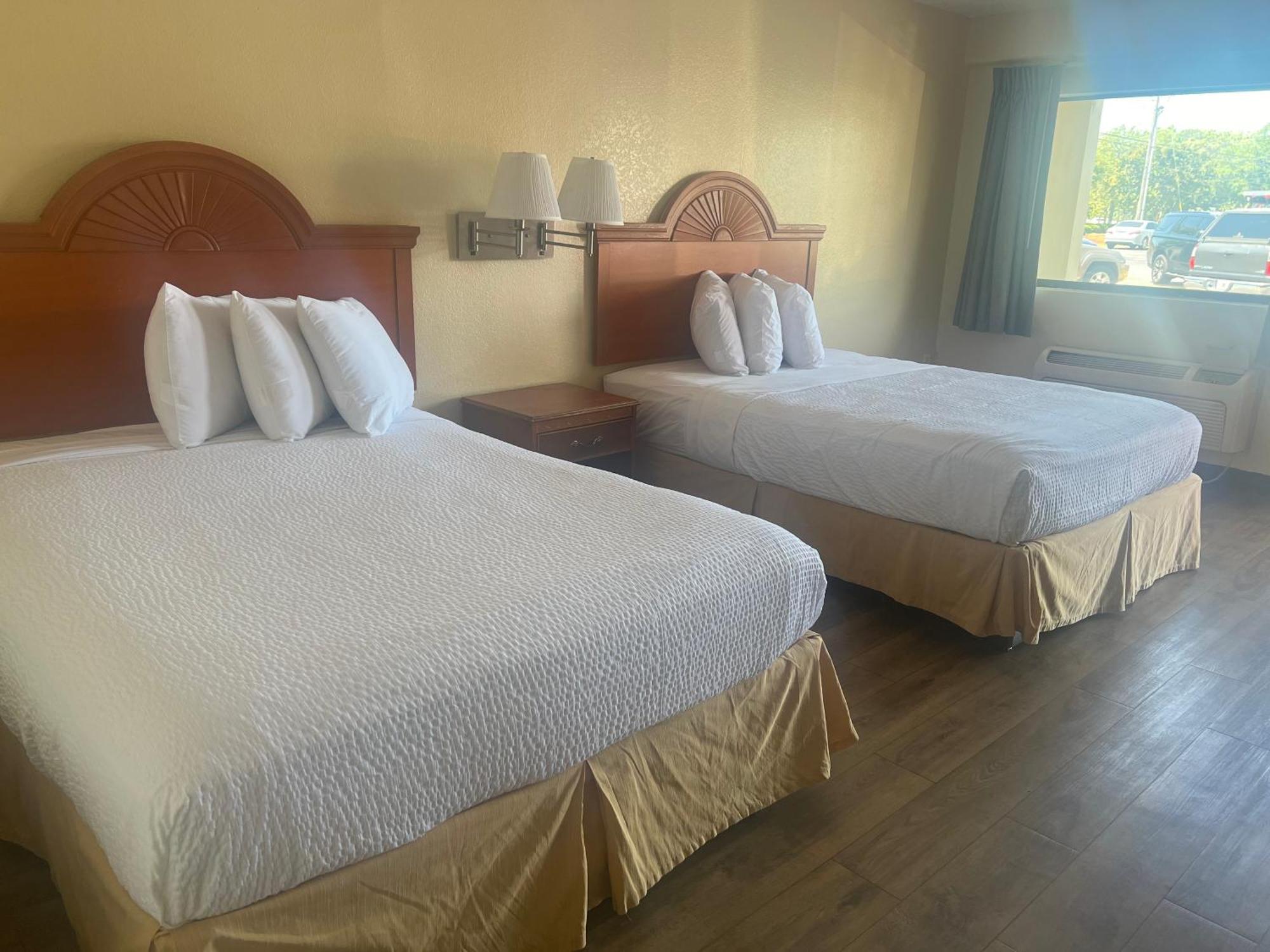 Hole Inn The Wall Hotel - Fort Walton Beach - Sunset Plaza - Nearby Beaches & Hurlburt Eksteriør bilde