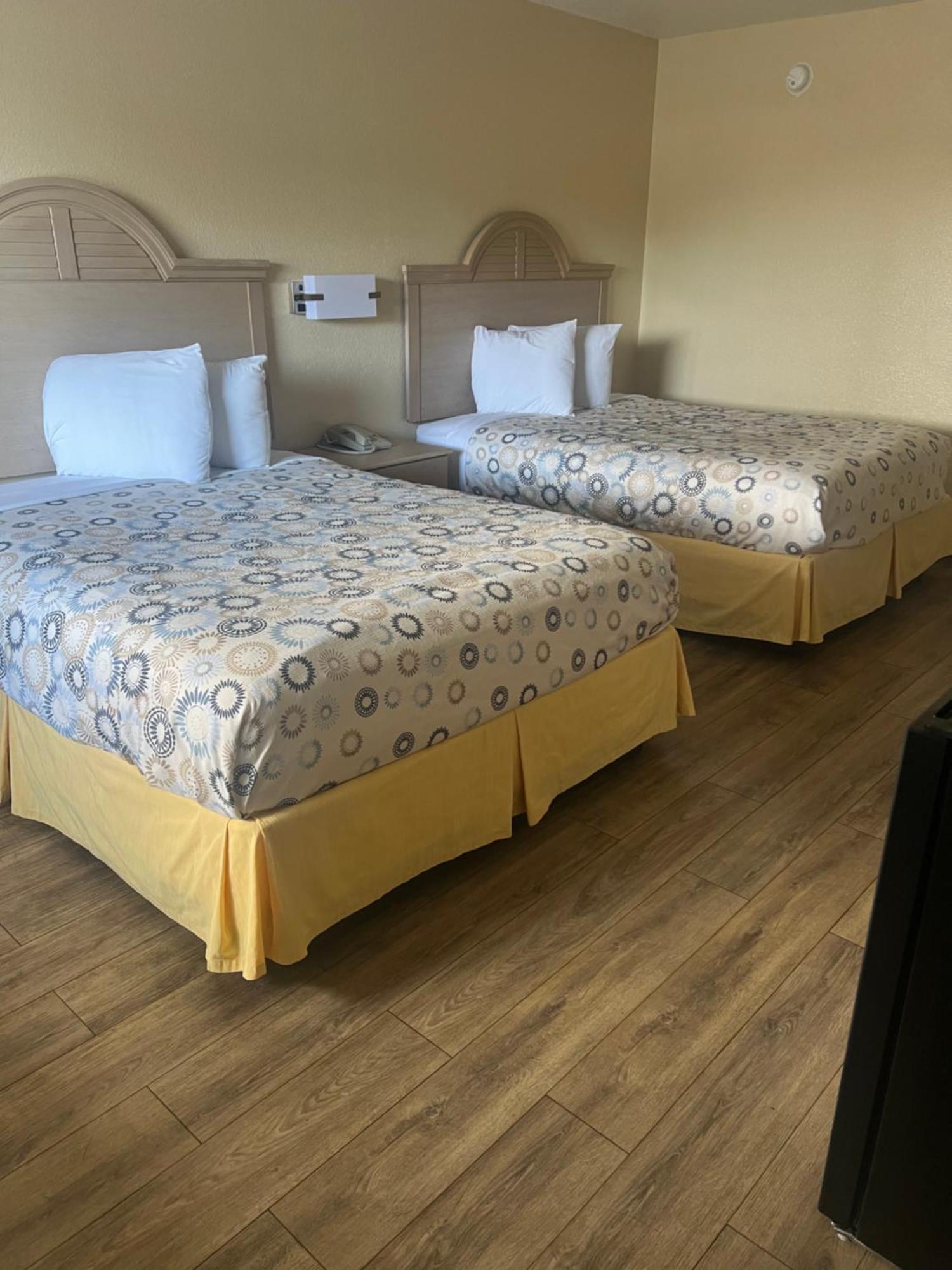 Hole Inn The Wall Hotel - Fort Walton Beach - Sunset Plaza - Nearby Beaches & Hurlburt Eksteriør bilde
