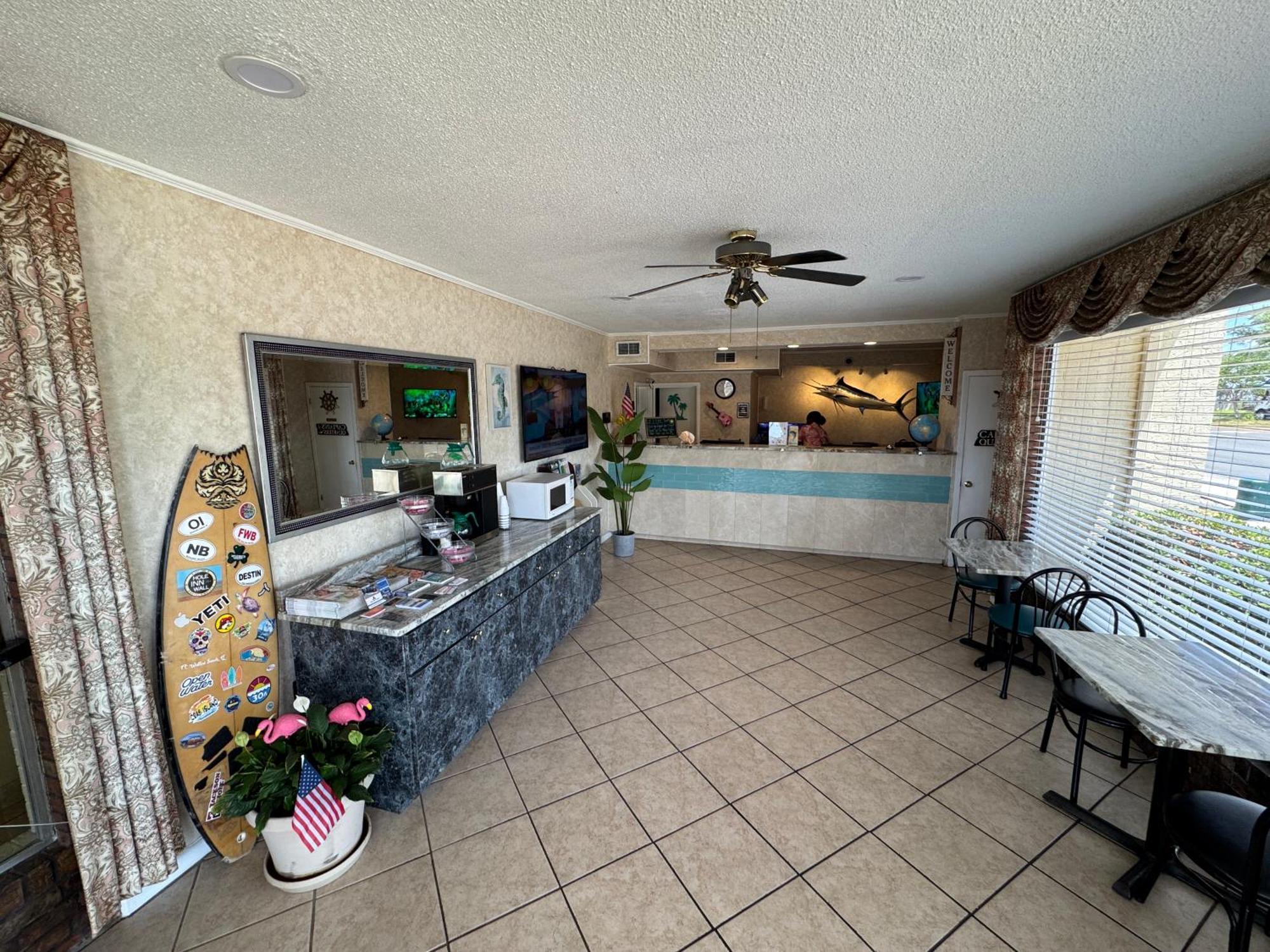Hole Inn The Wall Hotel - Fort Walton Beach - Sunset Plaza - Nearby Beaches & Hurlburt Eksteriør bilde